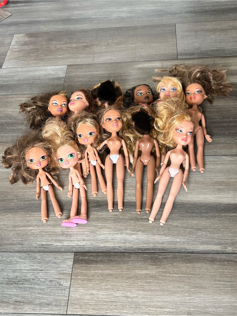Large Lot Of 10 Vintage Bratz Dolls and Kidz Early 2000s